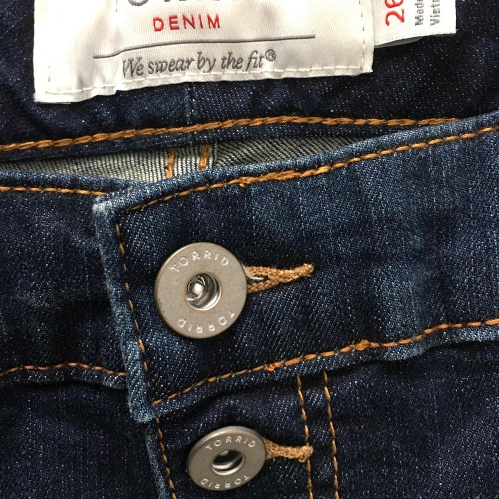 Torrid Cut Off Denim Jeans Distressed NEW WITH TAG - Picture 3 of 6